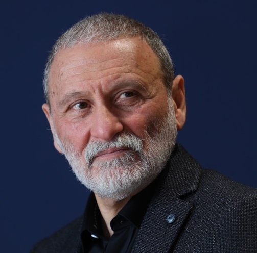  Aydın Talıbzadə -  AZƏRBAYCAN TEATRI:  KÜLƏK VƏ SU