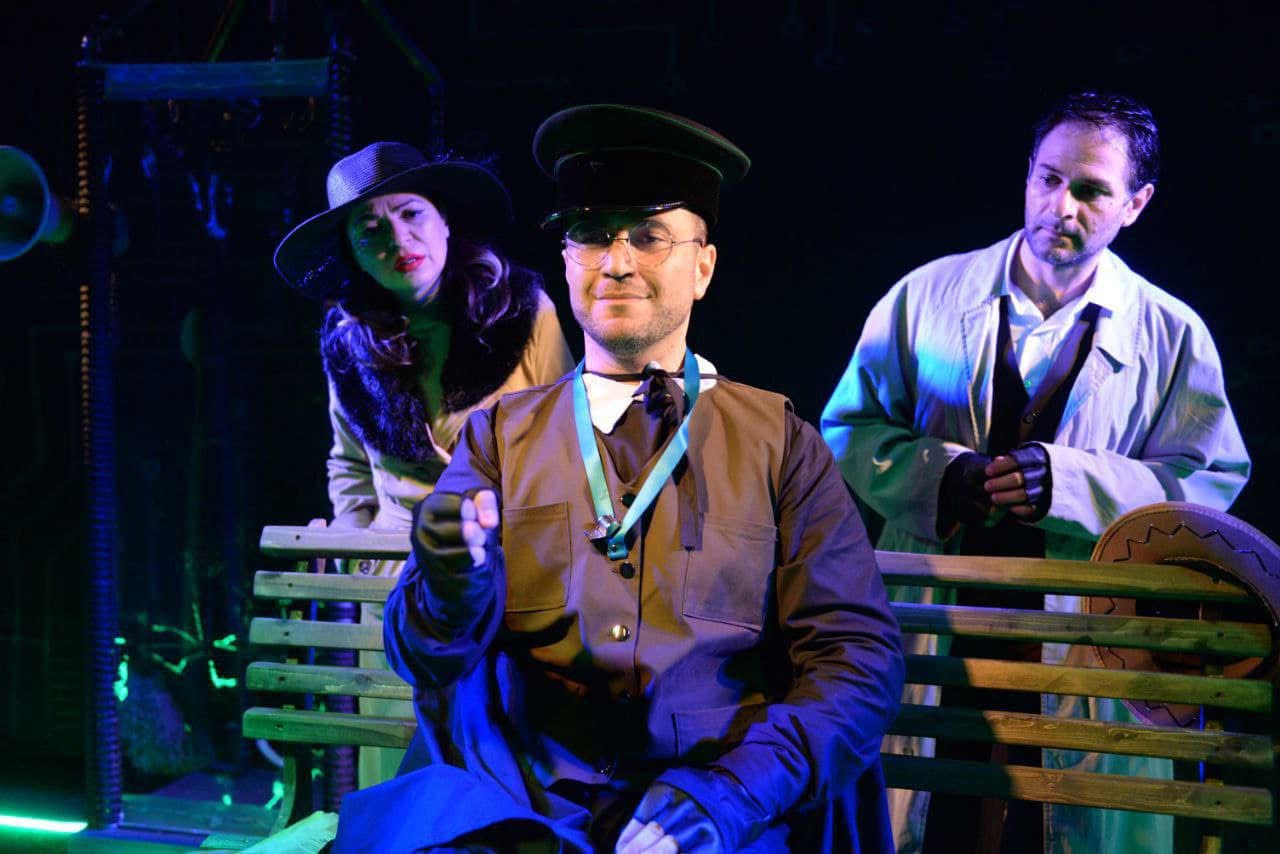 "21:15 QATARI" Platforma B